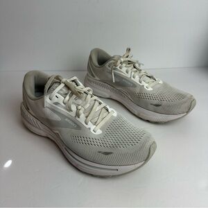 Brooks Adrenaline GTS 23 Sneakers Women's size 11 Shoes EU 43 White Oyster